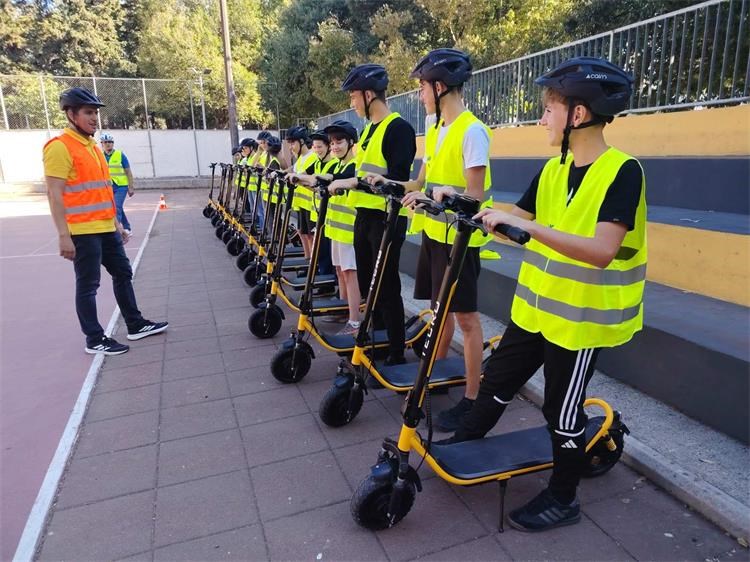 Dubrovačka prometna policija provodi preventivnu kampanju s ciljem sigurne vožnje e-romobila