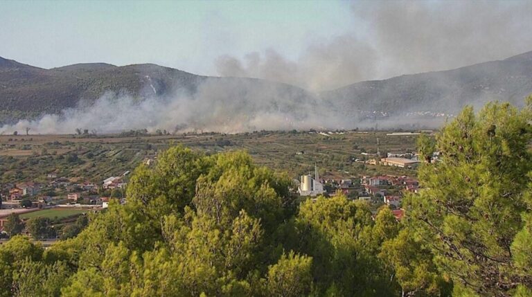 Lokaliziran požar kod Kule Norinske. Izbio novi na području Vida