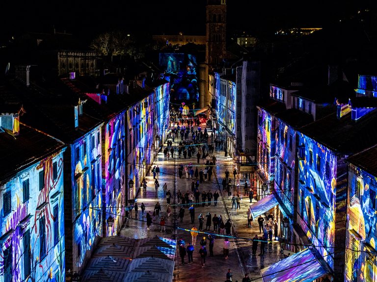 Počinje Festival svjetla Lumiart. U gradu će se povremeno gasiti javna rasvjeta