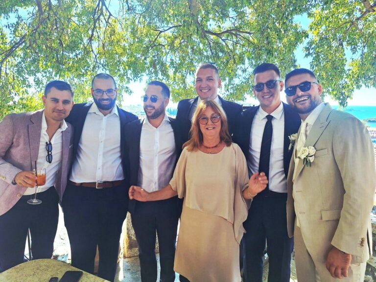 PRAVA FOTOGRAFIJA UZ DAN UČITELJA “Što Mage sastavi to se lako ne rastavi”